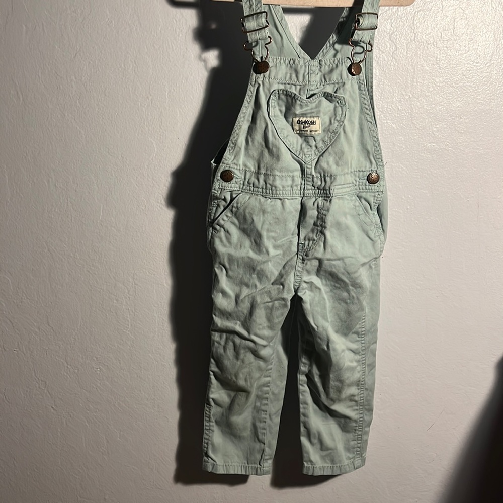 Toddler jumpsuit with hearts pouches, nothing a little ironer can’t fix!